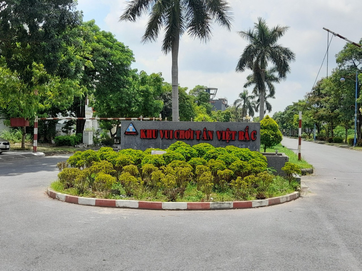 Nguoi dan KDT Tan Viet Bac keu troi vi tien dien: Chu dau tu cung “khoc”-Hinh-2