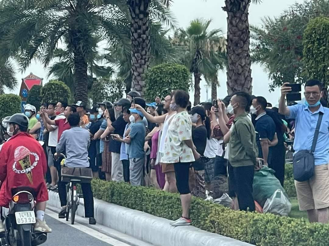 Quang Ninh: Kham nha nguyen Chu tich TP Ha Long Pham Hong Ha-Hinh-6