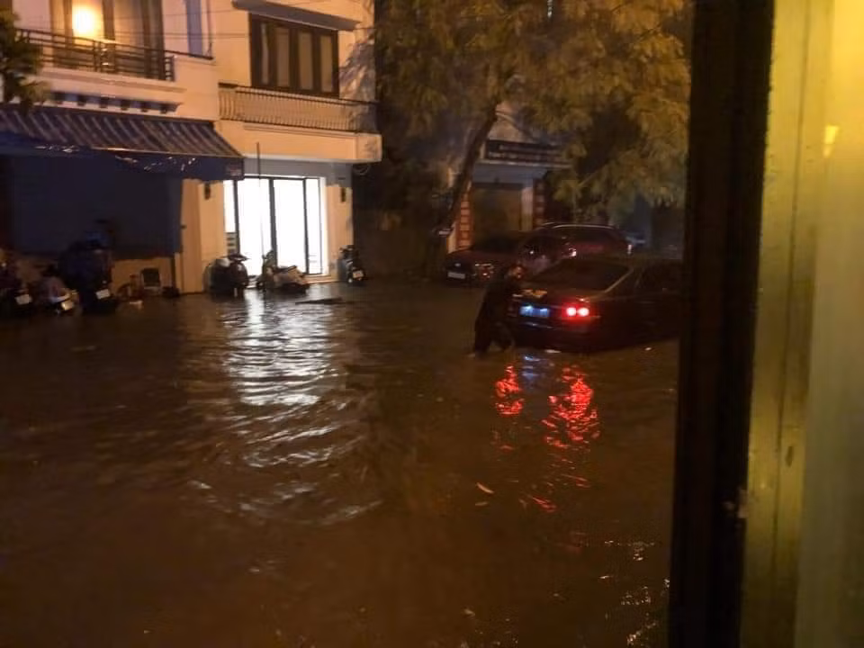 Hai Phong ngap sau trong bien nuoc-Hinh-4