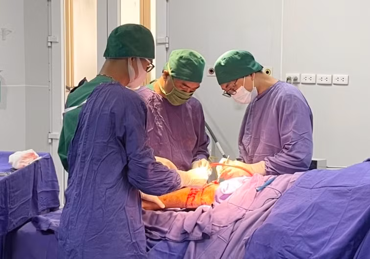 Nguoi dan ong bi ca map can nguy kich gio ra sao?