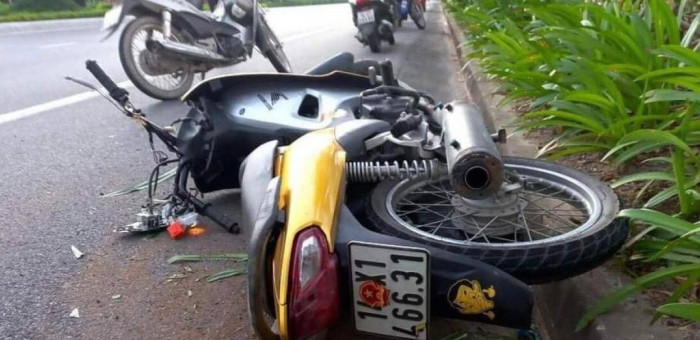 Quang Ninh: Phat hien nam thanh nien tu vong canh xe may o ven duong