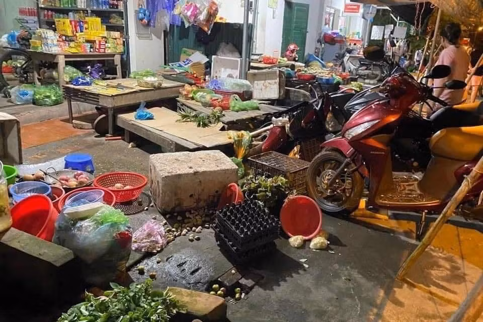 Say ruou, nguoi dan ong lai xe khien chau be 8 thang tuoi tu vong