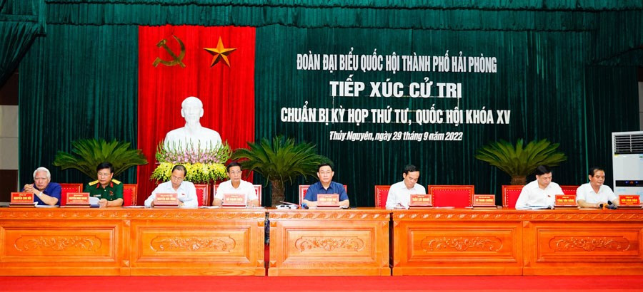 Chu tich Quoc hoi: Can cong khai, minh bach trong quan ly gia thuoc