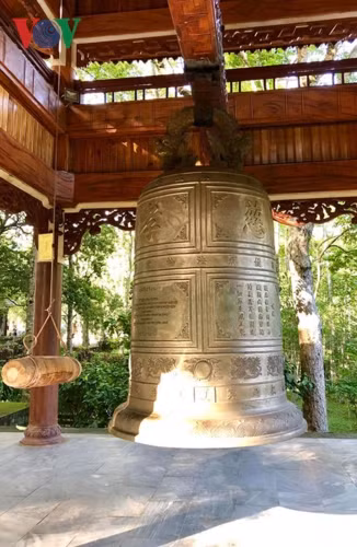 Chính điện chùa Từ Hiếu, ngôi chùa nhuốm màu hoang sơ huyền bí giữa đạo và đời.