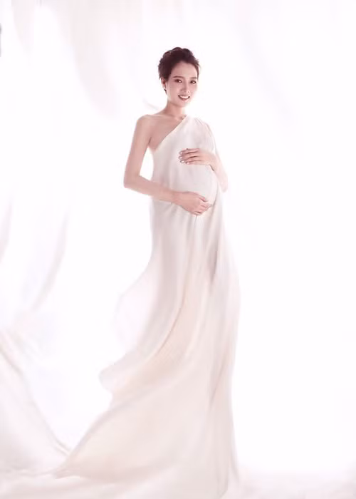 Vo dao dien Ngo Quang Hai mang bau lan hai