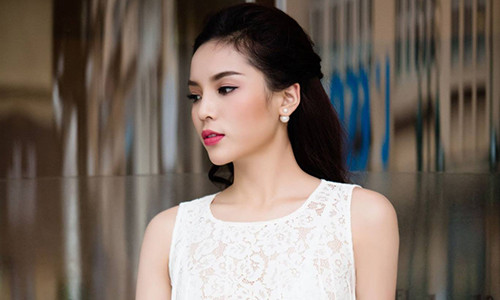 Ong trum hoa hau Kho chap nhan viec Ky Duyen hut thuoc