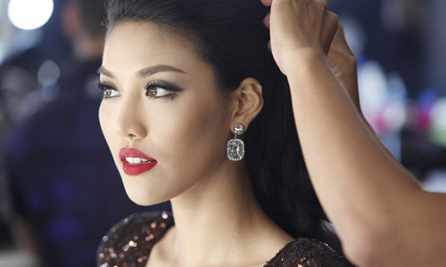 Cac nguoi dep la Giam doc hoa hau lam nhiem vu gi-Hinh-2