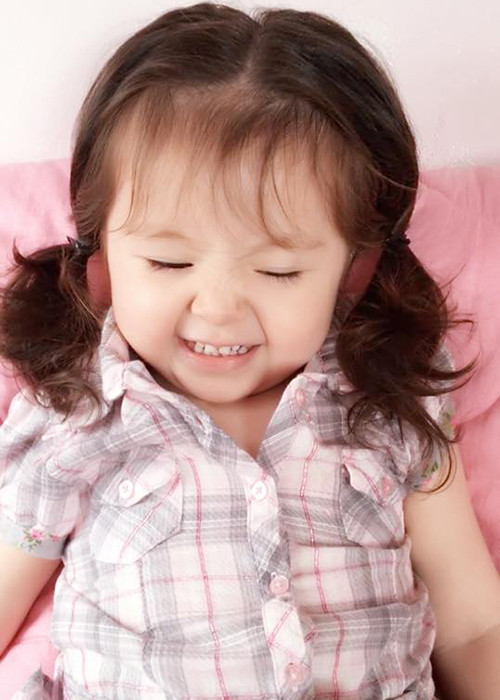 Anh con gai Elly Tran cot toc hai ben sieu dang yeu-Hinh-2