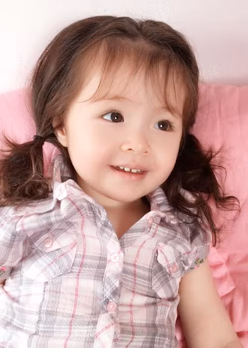 Anh con gai Elly Tran cot toc hai ben sieu dang yeu-Hinh-4