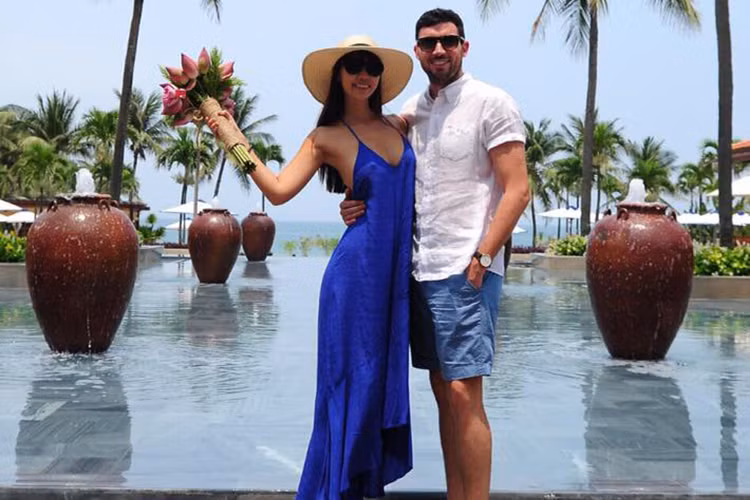 Theo chia sẻ của Hà Anh với Zing, đám cưới của cô có sự tham gia của 60 khách mời là người thân trong gia đình và bạn bè thân thiết.