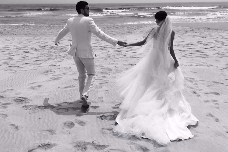 Tháng 4 vừa qua, Hà Anh cùng chồng đã tới Đà Nẵng để chụp ảnh cưới. 