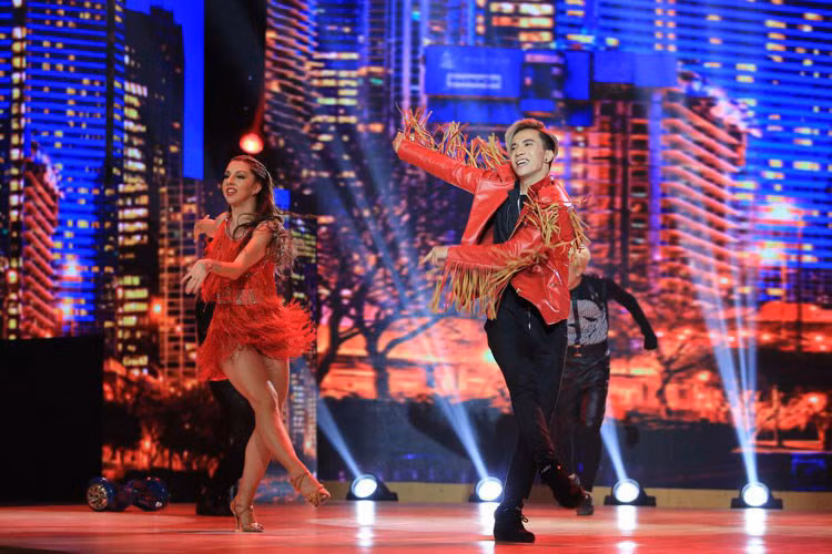 Thành viên S.T thử sức kinh doanh. Cách đây không lâu, tham gia chương trình Bước nhảy Hoàn vũ 2016, S.T đã giành giải cao nhất. Còn thành viên Jun thành công với việc viết sách, kịch bản phim, diễn xuất. Còn Will làm VJ và đóng phim. 