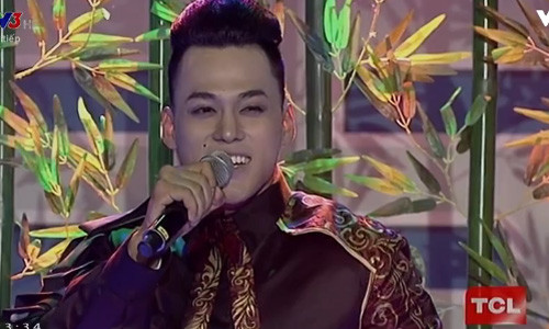 Bach Cong Khanh bat ngo tro thanh quan quan GMTQ-Hinh-6