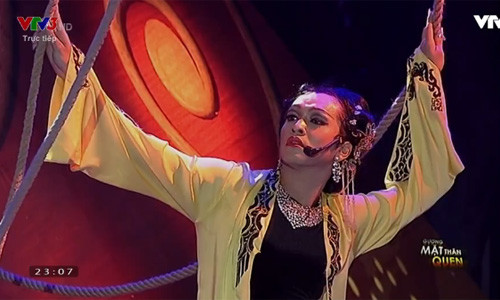 Bach Cong Khanh bat ngo tro thanh quan quan GMTQ-Hinh-2