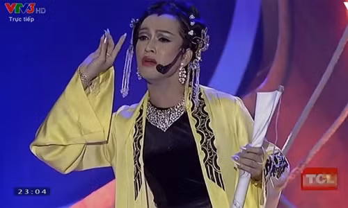 Bach Cong Khanh bat ngo tro thanh quan quan GMTQ