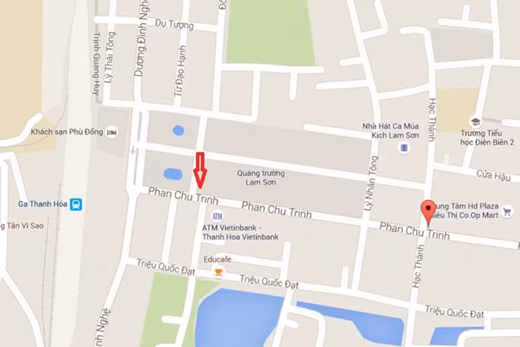 Địa điểm xảy ra vụ tai nạn (mũi tên đỏ) ở TP Thanh Hóa. Ảnh: GoogleMaps.