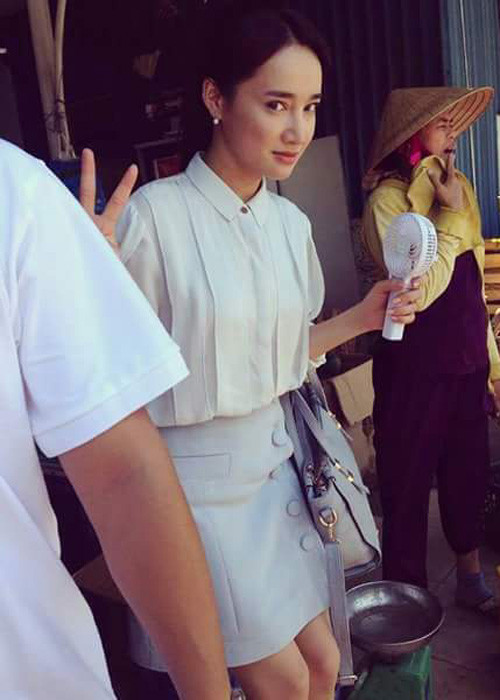 Kể từ khi công khai chuyện hẹn hò, Nhã Phương và Trường Giang trải qua nhiều sóng gió, đặc biệt vào thời điểm nam danh hài bị ca sĩ Quế Vân tố "bắt cá hai tay".