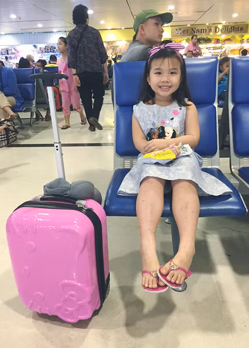 Con gái Thành Trung năm nay đã lên 6 tuổi. Cô nhóc rất thông minh, nhanh nhẹn và khá bạo dạn trước ống kính máy ảnh.