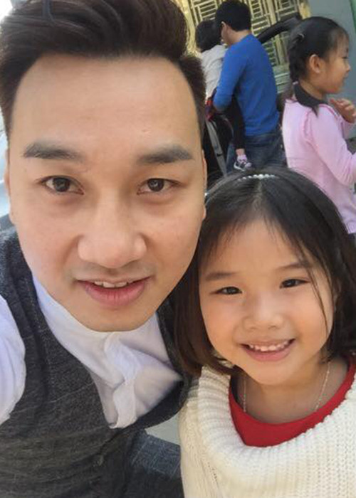 Được biết, ngay từ khi còn nhỏ, bé Vi An đã sớm bộc lộ năng khiếu nghệ thuật như bố và mẹ.