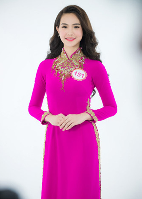 Trước Hoa hậu Việt Nam 2016, Hương Ly đã tham gia một số cuộc thi nhan sắc. Cô từng giành ẵm giải nhì Hội thi Giai điệu tuổi hồng toàn quốc 2011, lọt top 20 cuộc thi Miss Teen Vietnam 2012 và bước vào chung kết Miss Ngôi sao 2013. (Ảnh: VOV) 