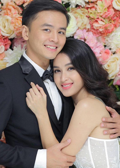 Cùng với Ngọc Lan, Tú Vi cũng đang có cuộc sống hạnh phúc, viên mãn bên diễn viên Văn Anh. Tháng 11/2015, Tú Vi và Văn Anh làm đám cưới sau hơn một năm công khai hẹn hò. Được biết, cặp đôi nảy sinh tình cảm trên phim trường bộ phim “Bếp hát” năm 2013. 