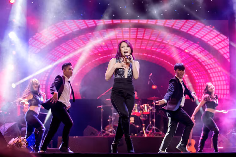 My Tam khoc nuc no trong liveshow Hay ve voi nhau-Hinh-15