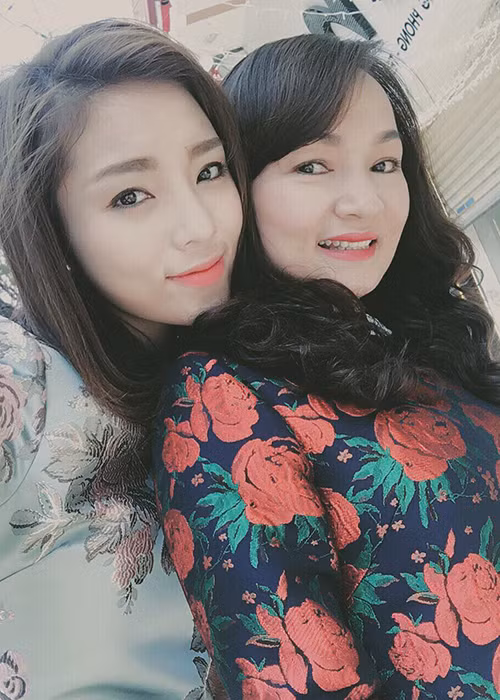 Bat ke dung sai Ky Duyen van duoc nguoi nay benh cham chap-Hinh-2