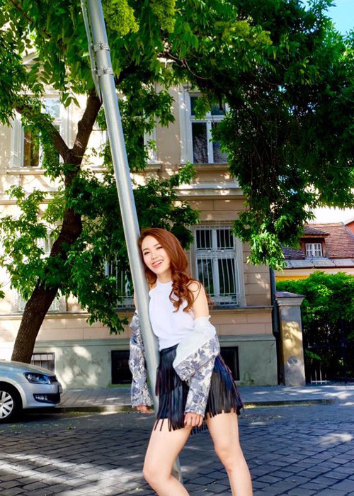 Hình ảnh Minh Hằng với biểu cảm đáng yêu khiến người hâm mộ phải bật cười.