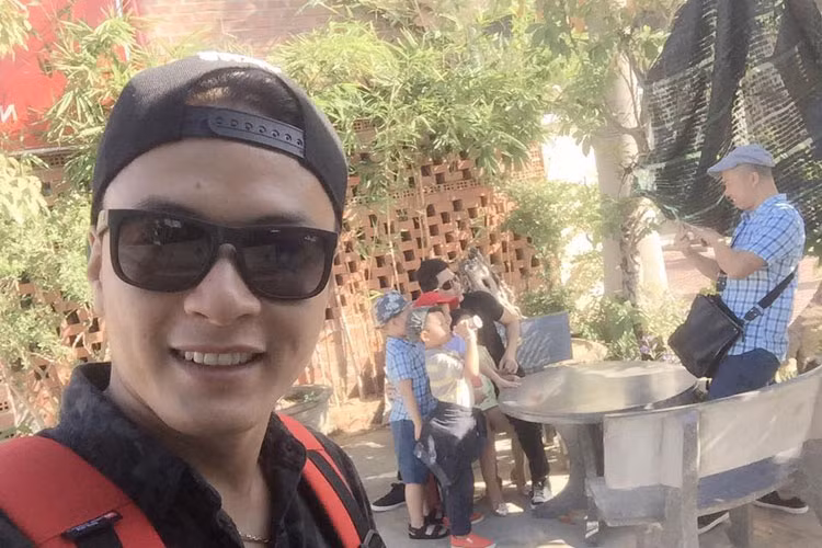 Hồng Đăng khoe hình ảnh mới nhất của mình bên các cặp bố con khác của chương trình mùa thứ 3.