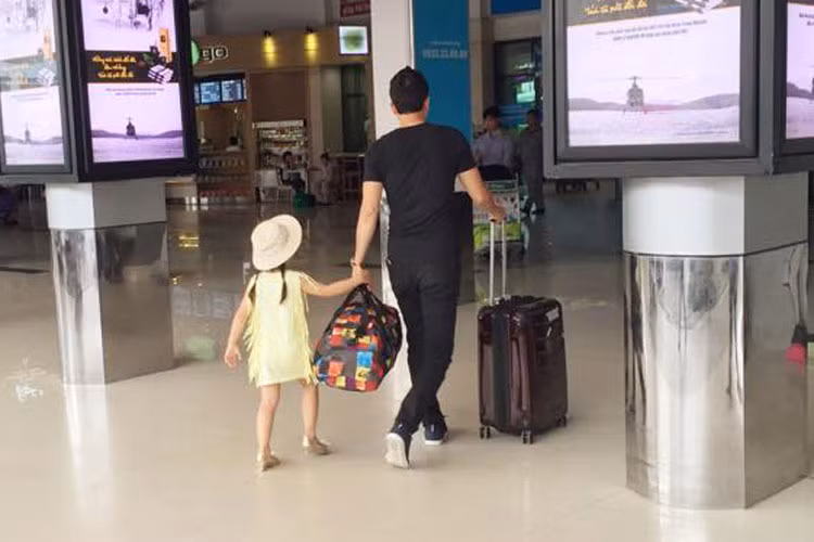 Nam diễn viên và con gái sẽ xa gia đình khoảng 1 tuần để ghi hình cho chương trình.