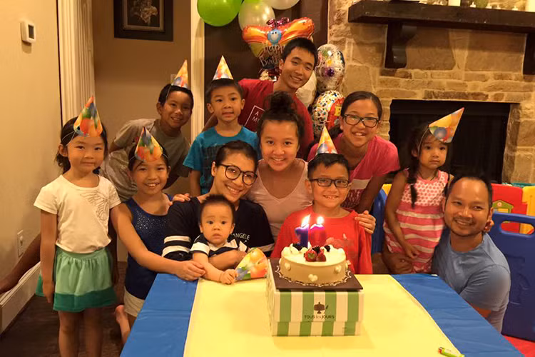 Hong Ngoc tung loat anh hiem de mung sinh nhat con trai-Hinh-3