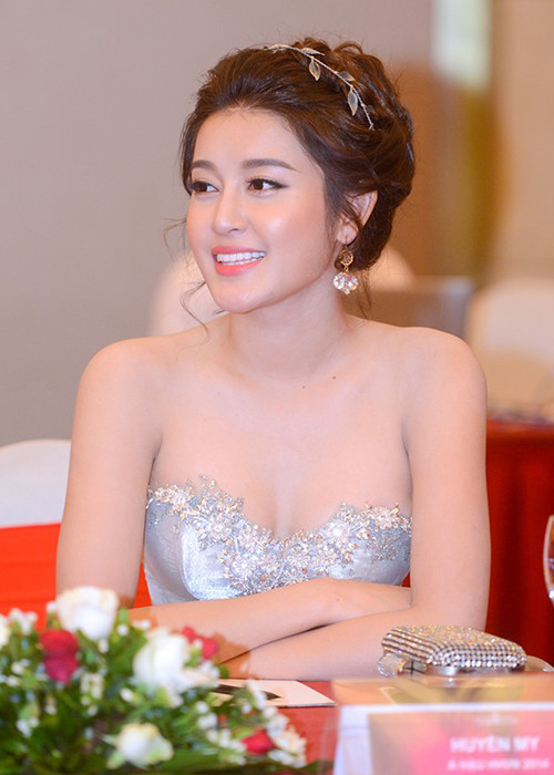 Huyền My chia sẻ trên cương vị á hậu Hoa hậu Việt Nam 2014, cô mong muốn ngày càng hoàn thiện bản thân, tham gia nhiều hoạt động cộng đồng có ích cũng như góp phần quảng bá Việt Nam ra thế giới. 