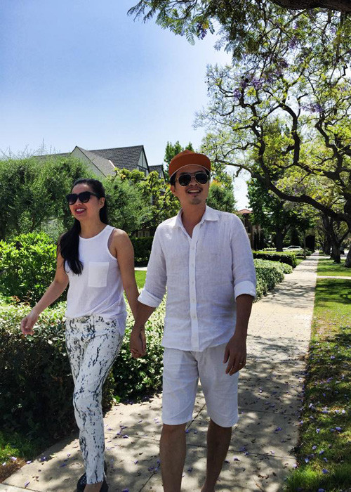 Nam diễn viên và bà xã xinh đẹp tận hưởng những giây phút bình dị bên nhau.