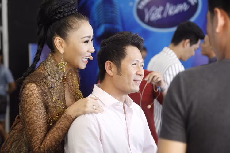 Tối qua (22/7), Thu Minh và Bằng Kiều hội ngộ khi đi chấm thi gala đầu tiên của Vietnam Idol 2016. 