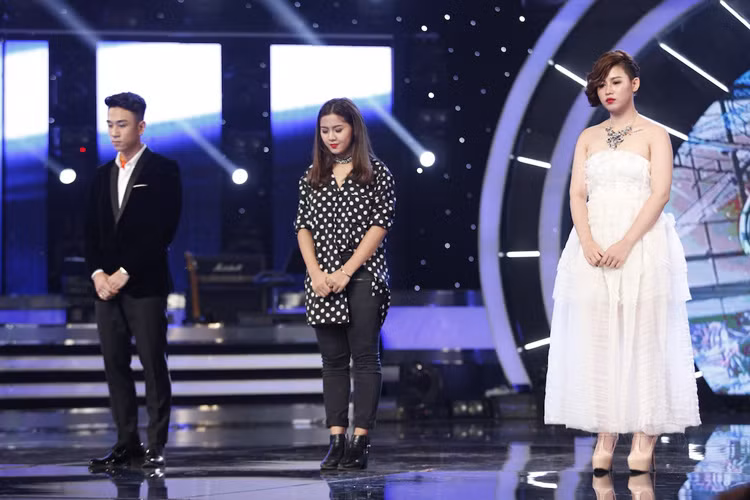 Kết thúc đêm Gala đầu tiên, Tùng Dương, Thảo Nhi và Y Lux không may mắn rơi vào nhóm nguy hiểm. 