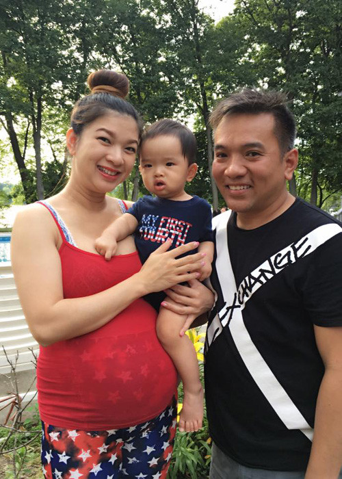 Còn nhớ, Phạm Thanh Thảo lên xe hoa với Võ Nguyễn Trường Sơn vào tháng 4/2015. Chồng nữ ca sĩ hơn vợ 6 tuổi, là một doanh nhân Việt kiều đồng thời cũng là nhạc công guitar.