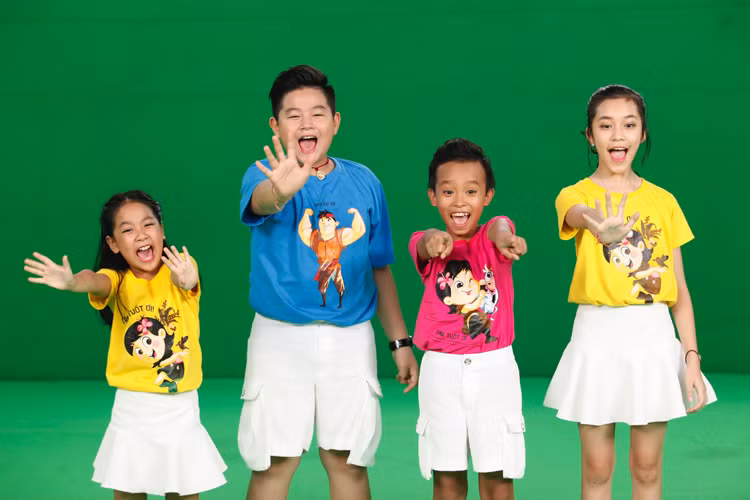 Ngay sau đêm chung kết, quán quân Hồ Văn Cường và các thí sinh trong top 13 Vietnam Idol Kids đã cùng nhau thực hiện 4 MV. 