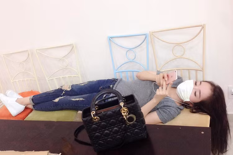 Dù phải chịu cực khổ nhưng Elly Trần tin rằng cô sẽ có những trái ngọt nhờ lao động nghệ thuật nghiêm túc.