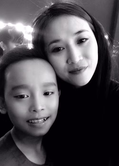 Cậu bé nghèo đến từ Gò Công giờ đã có cơ hội học tập ở môi trường tốt. Sắp tới, giọng ca nhí sẽ vào học lớp 8.