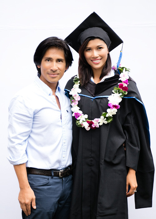 Tiết lộ về người bạn đời của mình, Trang Lạ chia sẻ, anh là người luôn hiểu cũng như thông cảm cho công việc nghệ thuật của cô. 