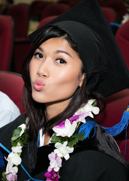 Hiện tại, Trang Lạ ít hoạt động trong làng giải trí để tập trung kinh doanh riêng và chăm lo cho tổ ấm nhỏ của mình. 