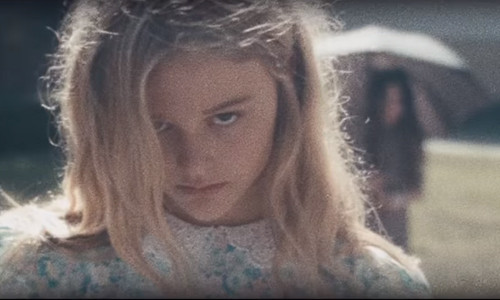 Lights out Phim kinh di khien ban phai bat den khi ngu-Hinh-5