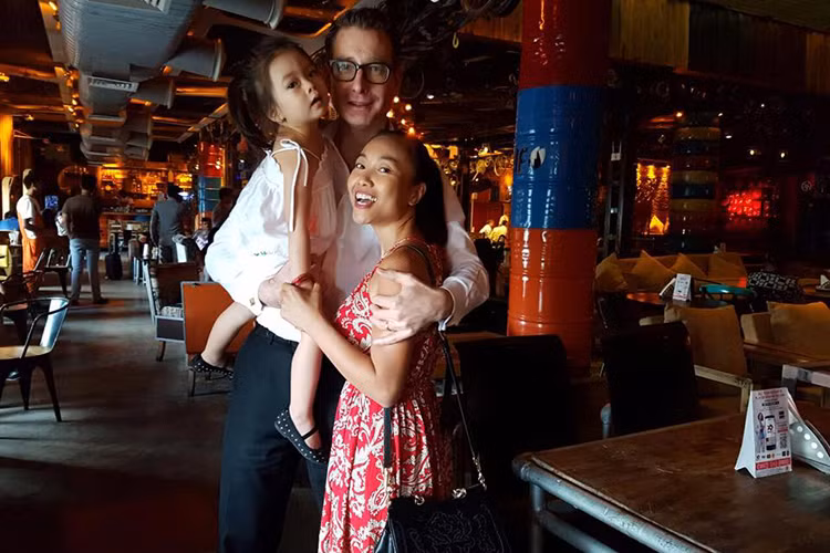 Sự quan tâm của ông xã đến những chi tiết nhỏ nhất trong cuộc sống của vợ con khiến Đoan Trang rất hạnh phúc.