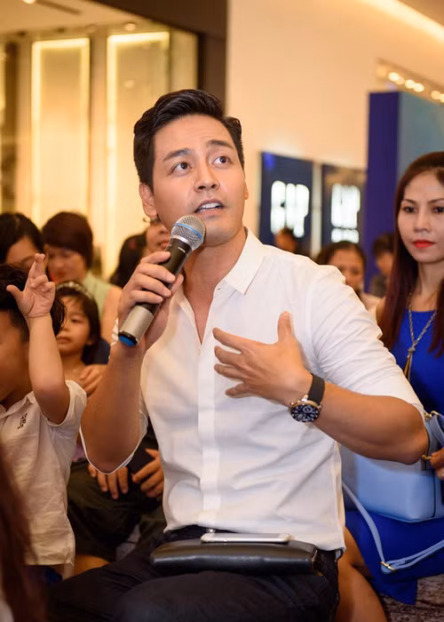 Vo Ly Hai di su kien sau 13 ngay sinh con-Hinh-10