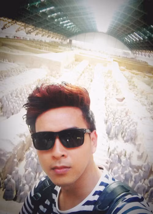 Hồ Quang Hiếu khoe hình ảnh khám phá lăng mộ vua Tần Thủy Hoàng.