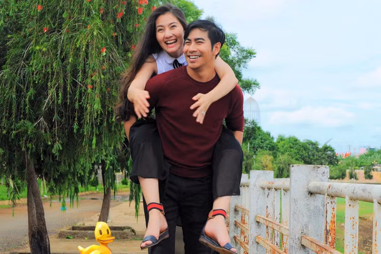 Đông đảo người hâm mộ Ngọc Lan - Thanh Bình mong cặp đôi sẽ sớm về chung một nhà.