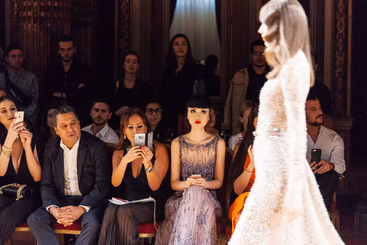 Được biết, Ziad Nakad là nhà thiết kế Lebanon mà Jessica Minh Anh thường xuyên hợp tác.