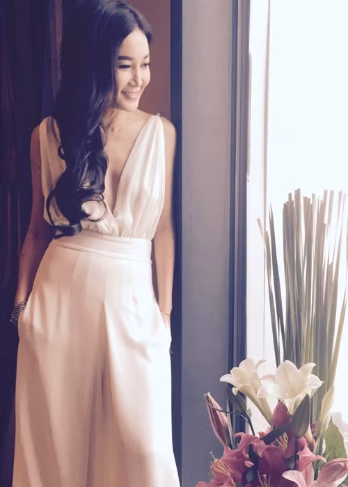 On Bich Ha - Sao phim nguoi lon U50 tre nhu thieu nu-Hinh-8