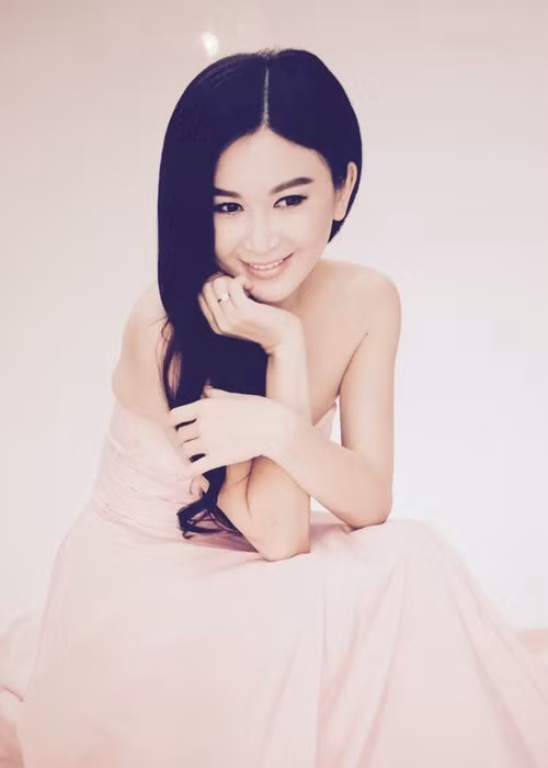 On Bich Ha - Sao phim nguoi lon U50 tre nhu thieu nu-Hinh-10