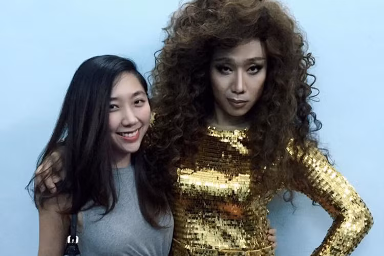 Hình ảnh Huỳnh Mi bên Trấn Thành. Hai anh em được nhận xét có nhiều nét giống nhau.